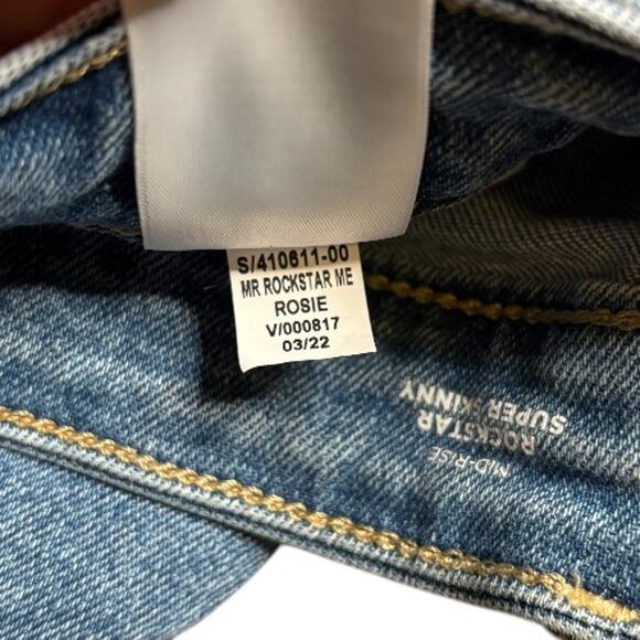 Old Navy Mid Rise Rockstar Super Skinny Ankle Jeans Size 6 - Picture 9 of 9